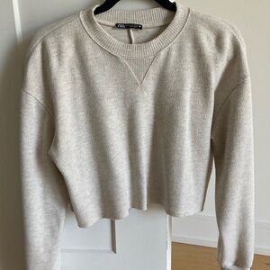 Zara Off-White Women's Crew Neck Sweater crop top